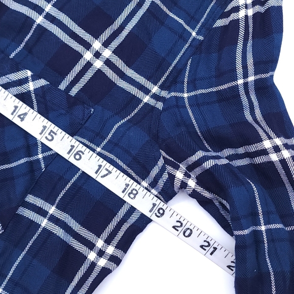 Rails Hunter Plaid Flannel Button Down Shirt in Pacific Navy Blue Small Petite - Picture 6 of 11